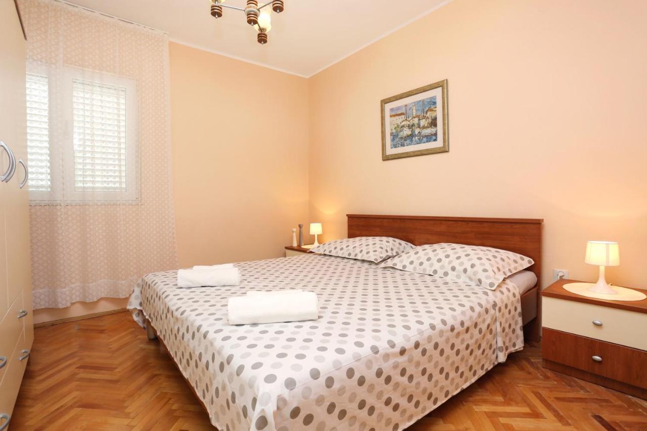 Apartments By The Sea Kastel Kambelovac, Kastela - 8679 Exteriér fotografie